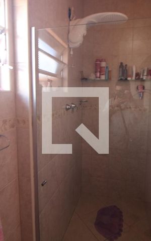 Casa à venda com 299m², 3 quartos e 3 vagasBanheiro 1