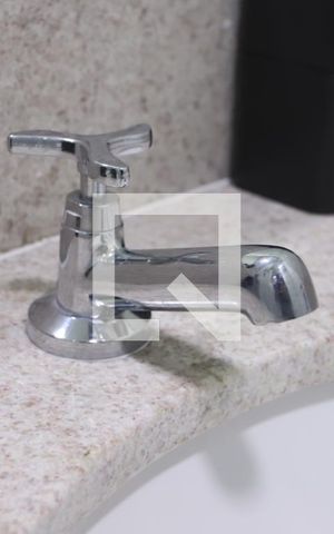 Apartamento à venda com 34m², 2 quartos e sem vaga Apartamento à venda com 34m², 2 quartos e sem vagaBanheiro