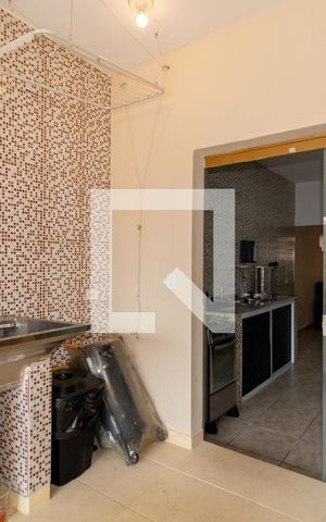 Casa à venda com 108m², 2 quartos e 1 vagaÁrea de Serviço