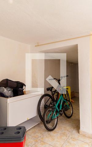 Casa à venda com 108m², 2 quartos e 1 vagaDepósito