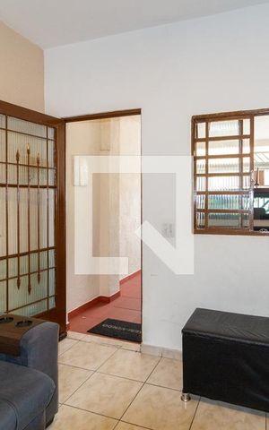 Casa à venda com 108m², 2 quartos e 1 vagaSala