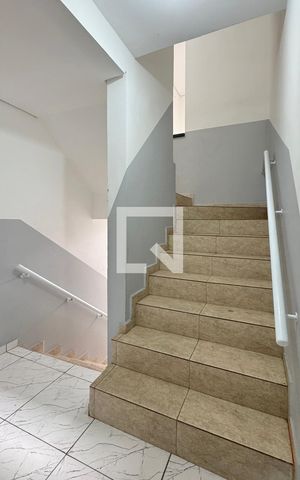 Apartamento para alugar com 48m², 1 quarto e sem vagaEscada