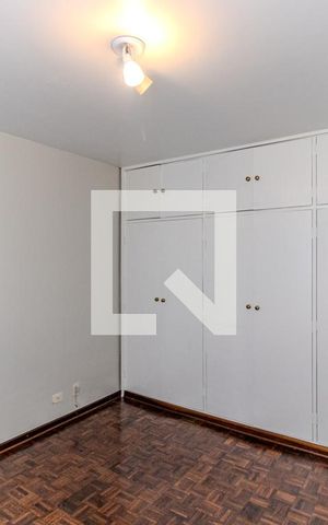 Apartamento à venda com 167m², 4 quartos e 2 vagas Apartamento à venda com 167m², 4 quartos e 2 vagasSuíte
