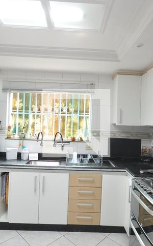 Casa à venda com 303m², 3 quartos e 4 vagasCozinha