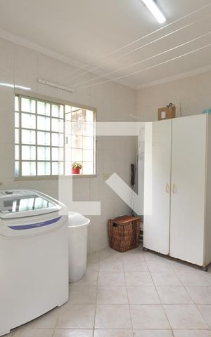 Casa à venda com 303m², 3 quartos e 4 vagasÁrea de Serviço