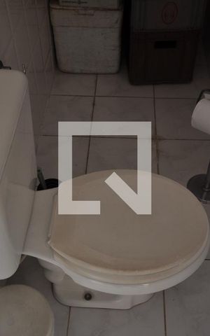 Casa à venda com 303m², 3 quartos e 4 vagasBanheiro de serviço
