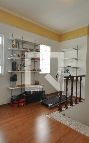 Casa à venda com 303m², 3 quartos e 4 vagasHall