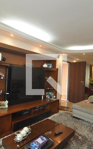 Casa à venda com 303m², 3 quartos e 4 vagasSala