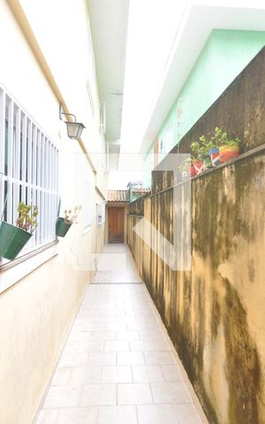 Casa à venda com 303m², 3 quartos e 4 vagasCorredor