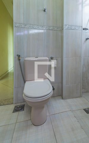 Apartamento à venda com 70m², 2 quartos e sem vaga Apartamento à venda com 70m², 2 quartos e sem vagaBanheiro