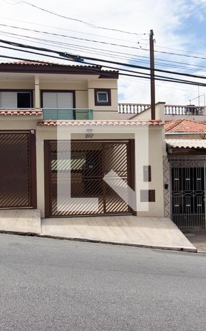 Casa à venda com 150m², 3 quartos e 2 vagasFachada