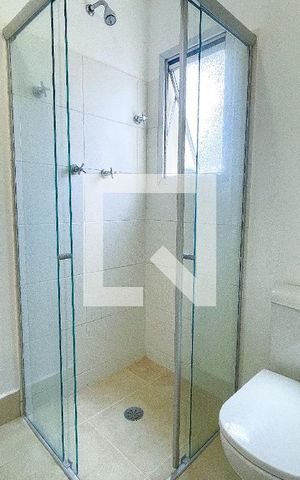 Apartamento para alugar com 74m², 2 quartos e 1 vaga Apartamento para alugar com 74m², 2 quartos e 1 vagaBanheiro da Suíte