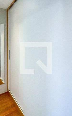 Apartamento para alugar com 74m², 2 quartos e 1 vaga Apartamento para alugar com 74m², 2 quartos e 1 vagaCloset da suíte