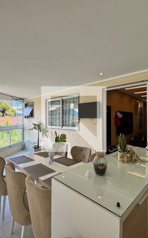 Apartamento à venda com 120m², 3 quartos e 2 vagas Apartamento à venda com 120m², 3 quartos e 2 vagasVaranda