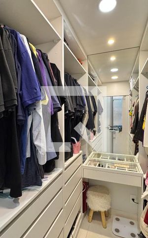 Apartamento à venda com 120m², 3 quartos e 2 vagas Apartamento à venda com 120m², 3 quartos e 2 vagasSuíte - Closet