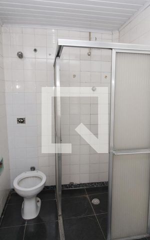Casa à venda com 200m², 4 quartos e 2 vagasBanheiro da Suíte 2