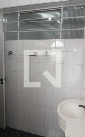 Casa à venda com 200m², 4 quartos e 2 vagasBanheiro da Suíte 1