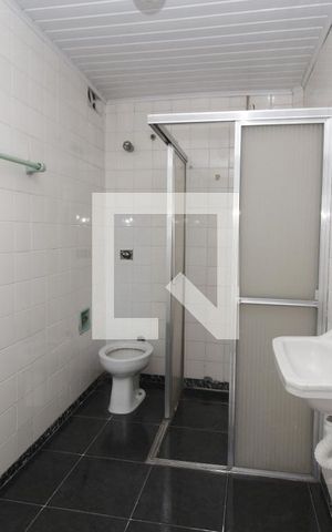 Casa à venda com 200m², 4 quartos e 2 vagasBanheiro da Suíte 2