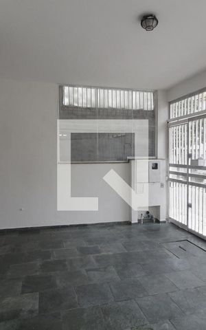 Casa à venda com 200m², 4 quartos e 2 vagasGaragem