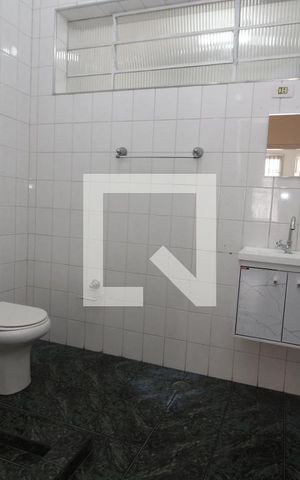 Casa à venda com 200m², 4 quartos e 2 vagasBanheiro Social 2