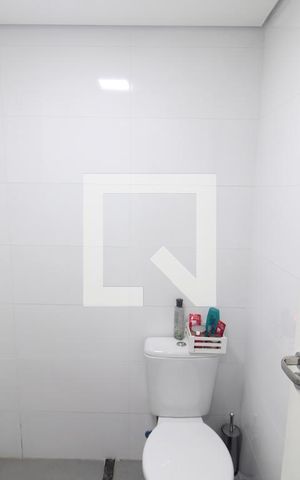 Apartamento à venda com 44m², 2 quartos e 1 vagaQuarto 1 - Banheiro