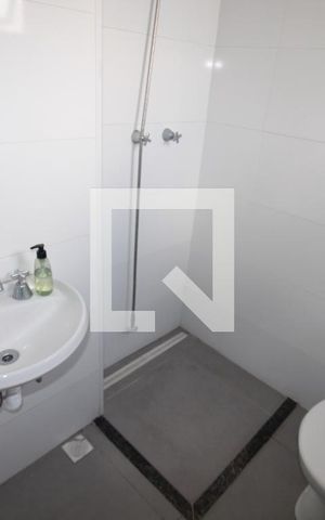 Apartamento à venda com 44m², 2 quartos e 1 vagaQuarto 2 - Banheiro