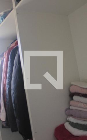 Casa à venda com 220m², 3 quartos e 6 vagasCloset