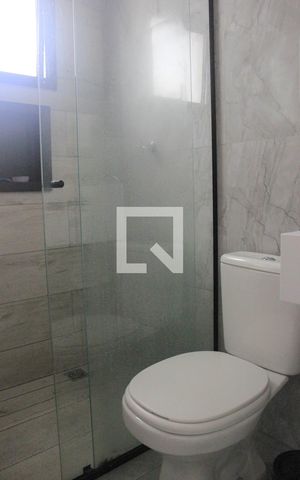 Casa à venda com 220m², 3 quartos e 6 vagasBanheiro da Suíte  2