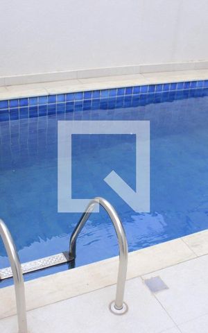 Casa à venda com 220m², 3 quartos e 6 vagasPiscina