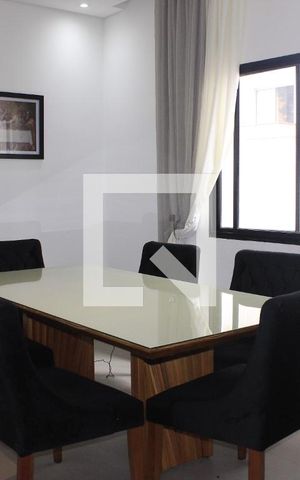 Casa à venda com 220m², 3 quartos e 6 vagasSala de jantar