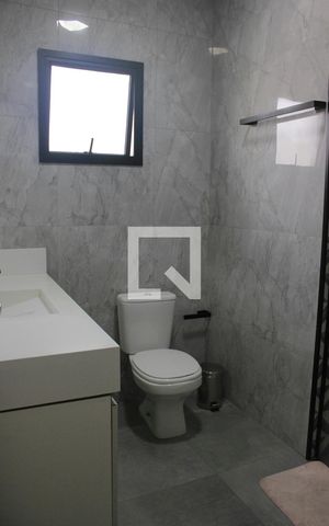 Casa à venda com 220m², 3 quartos e 6 vagasBanheiro da Suíte  1