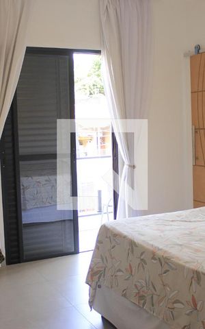 Casa à venda com 220m², 3 quartos e 6 vagasSuíte  1