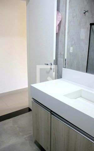 Casa à venda com 220m², 3 quartos e 6 vagasBanheiro da Suíte  1