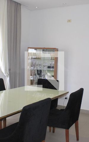 Casa à venda com 220m², 3 quartos e 6 vagasSala de jantar 