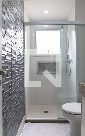 Apartamento à venda com 120m², 2 quartos e 1 vaga Apartamento à venda com 120m², 2 quartos e 1 vagaBanheiro da Suíte