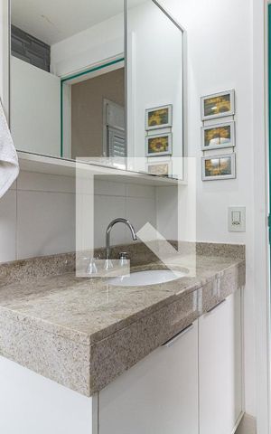 Apartamento à venda com 120m², 2 quartos e 1 vaga Apartamento à venda com 120m², 2 quartos e 1 vagaBanheiro da Suíte