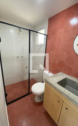 Apartamento para alugar com 56m², 2 quartos e 1 vaga Apartamento para alugar com 56m², 2 quartos e 1 vagaBanheiro do Quarto 1