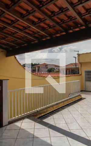 Casa à venda com 162m², 3 quartos e 2 vagas Casa à venda com 162m², 3 quartos e 2 vagasSacada