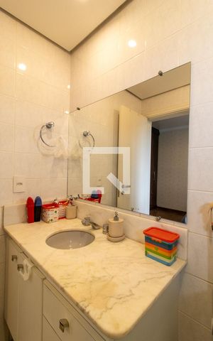 Apartamento à venda com 137m², 3 quartos e 2 vagas Apartamento à venda com 137m², 3 quartos e 2 vagasBanheiro do Quarto