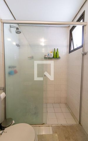 Apartamento à venda com 137m², 3 quartos e 2 vagas Apartamento à venda com 137m², 3 quartos e 2 vagasBanheiro 2