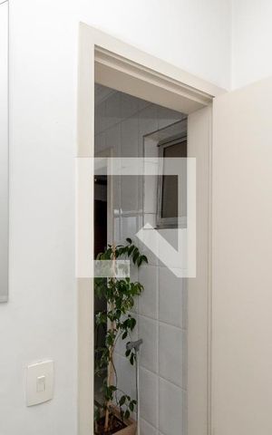 Apartamento à venda com 162m², 4 quartos e 2 vagas Apartamento à venda com 162m², 4 quartos e 2 vagasQuarto de Serviço