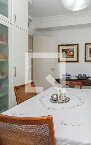 Apartamento à venda com 162m², 4 quartos e 2 vagas Apartamento à venda com 162m², 4 quartos e 2 vagasCopa