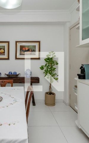 Apartamento à venda com 162m², 4 quartos e 2 vagas Apartamento à venda com 162m², 4 quartos e 2 vagasCopa