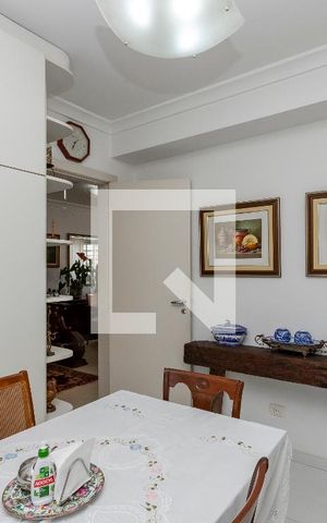 Apartamento à venda com 162m², 4 quartos e 2 vagas Apartamento à venda com 162m², 4 quartos e 2 vagasCopa