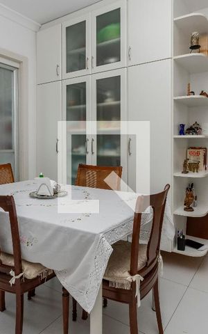 Apartamento à venda com 162m², 4 quartos e 2 vagas Apartamento à venda com 162m², 4 quartos e 2 vagasCopa