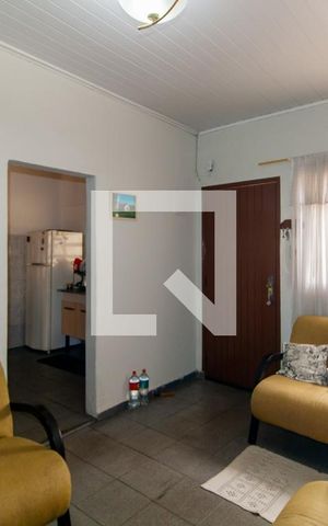 Casa à venda com 380m², 1 quarto e 4 vagas Casa à venda com 380m², 1 quarto e 4 vagasCasa 2 - Sala