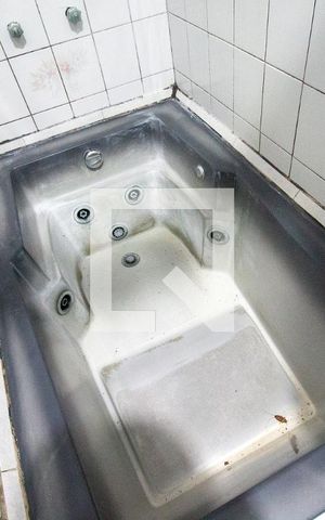 Casa à venda com 135m², 6 quartos e 2 vagas Casa à venda com 135m², 6 quartos e 2 vagasBanheiro 2