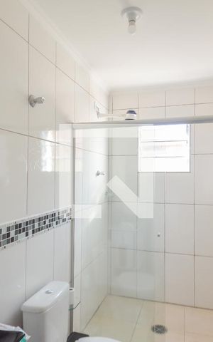 Casa à venda com 202m², 3 quartos e 2 vagas Casa à venda com 202m², 3 quartos e 2 vagasBanheiro