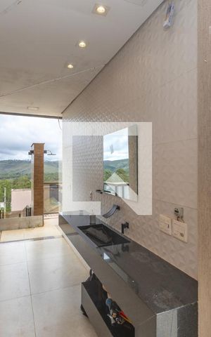 Casa de condomínio à venda com 800m², 5 quartos e 6 vagas Casa de condomínio à venda com 800m², 5 quartos e 6 vagasÁrea comum