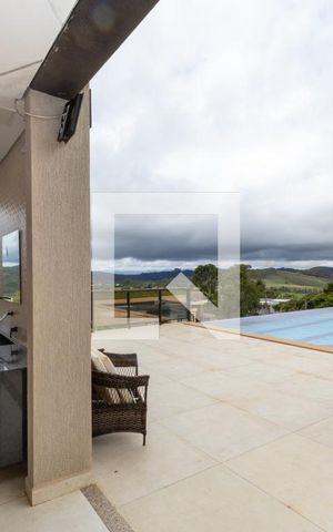 Casa de condomínio à venda com 800m², 5 quartos e 6 vagas Casa de condomínio à venda com 800m², 5 quartos e 6 vagasÁrea comum